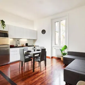 https://duomo-fiera-milano-five-stars-milanese-style.it-lombardy.com