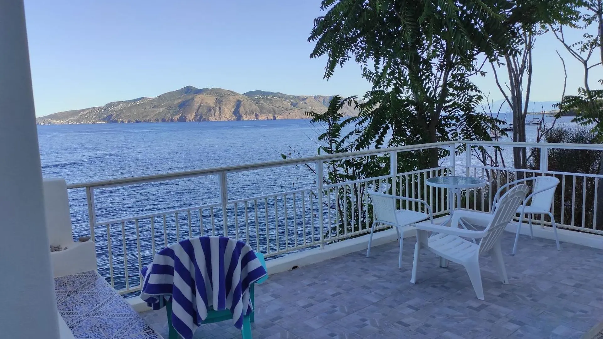 Aeolian Sea House Apartment Santa Marina Salina Italy