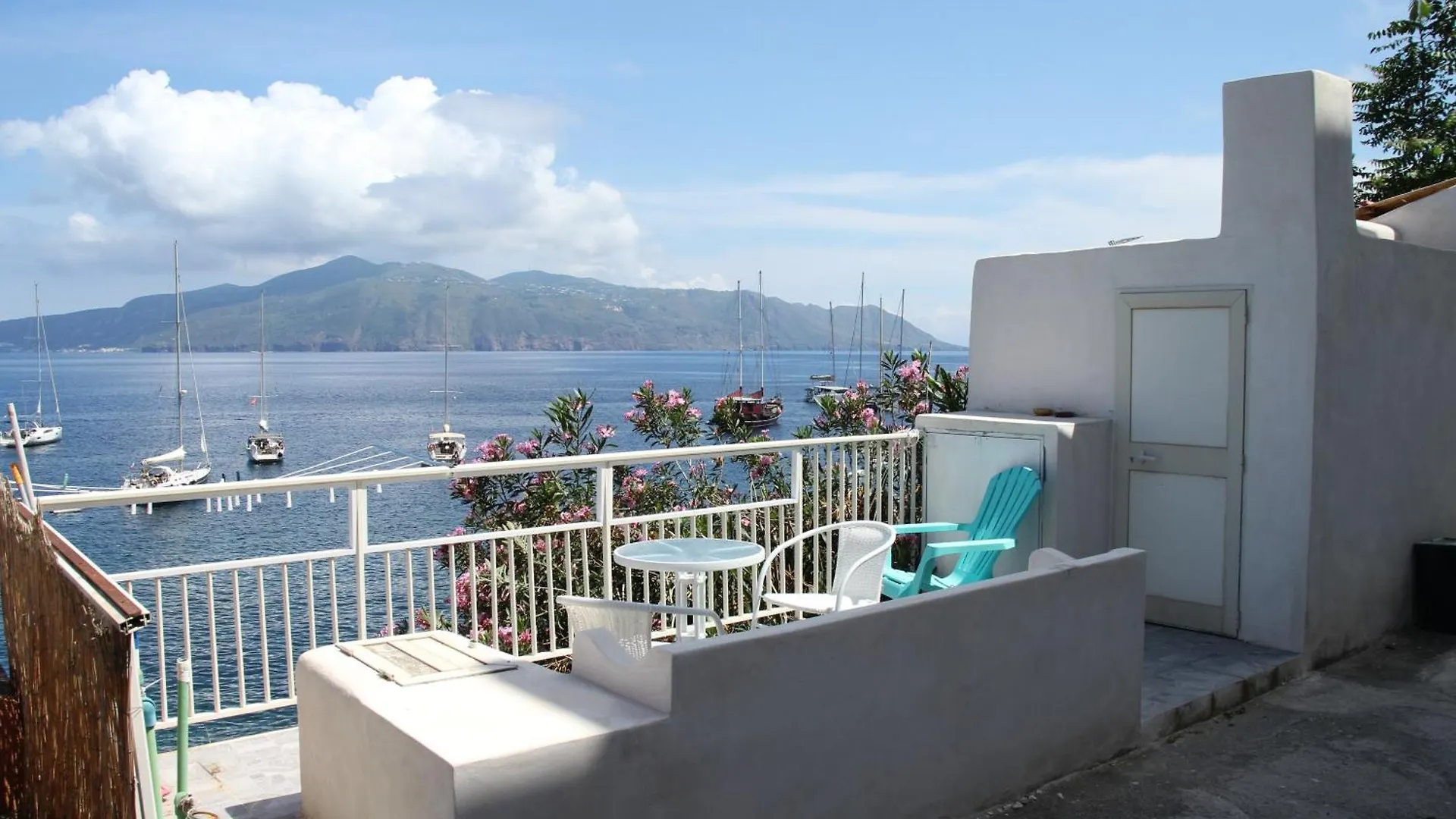 Aeolian Sea House Apartment Santa Marina Salina Italy